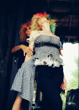 Блуза з рюшами паєтки в карту горох топ