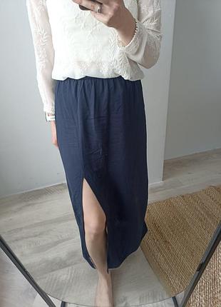 Длинная юбка с разрезом