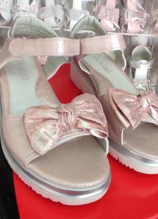 Рожеві, пудра босоніжки сандалії для дівчинки на танкетці, липучки