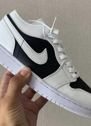 Кросівки чоловічі nike air jordan 1 low "panda" black white