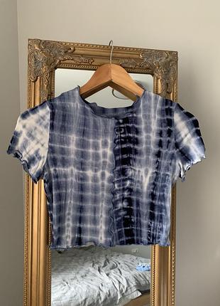 Стильная укороченная футболка