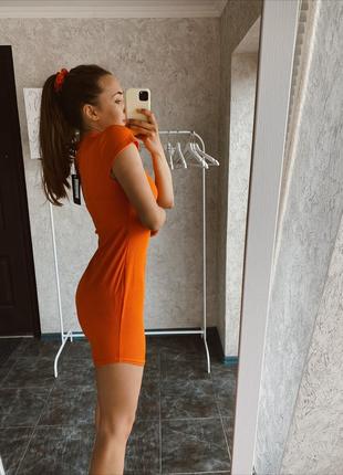 Оранжевое платье мини с резинкой для волос в комплекте
