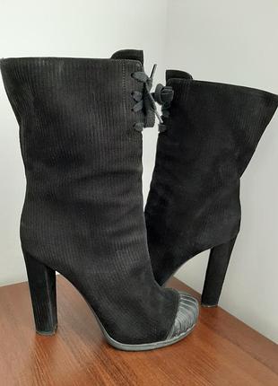 Модні ботіночки fendi