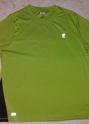 Спортивна футболка