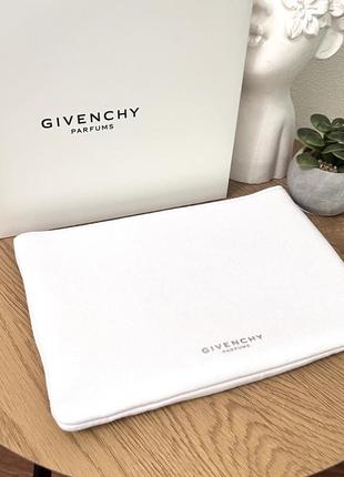 Оригинальный косметичка белая givenchy оригинал косметичка белайя2 фото