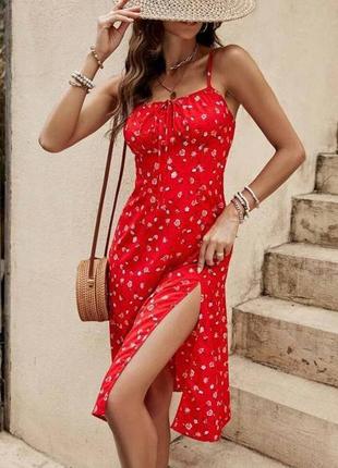 Стильна легка сукня на літо