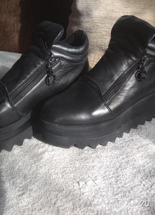 Продам ботінки