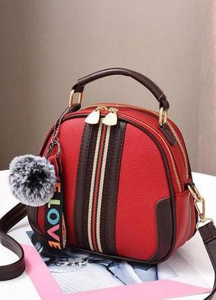 Женская маленькая сумочка с меховым брелком, мини-сумка с меховой подвеской, сумка эко кожа красный3 фото