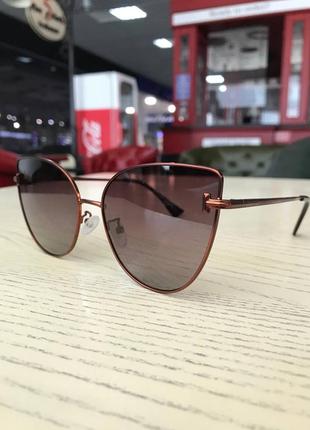 Брендовые очки трендовая форма