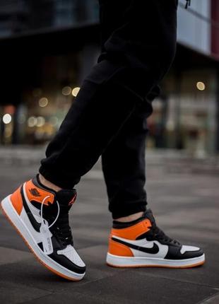 Кросівки чоловічі nike air  jordan retro 1 mid shattered backboard 40