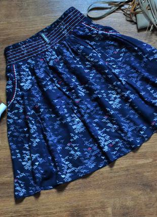 Мила французька спідниця на підкладці з пташками від nafnaf на розмір 34/36 xs/s