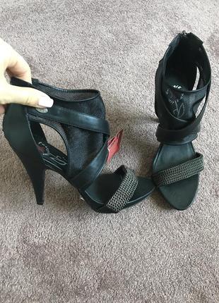 Босоніжки fratelo rossi