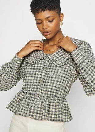 Сорочка з акцентним комірцем