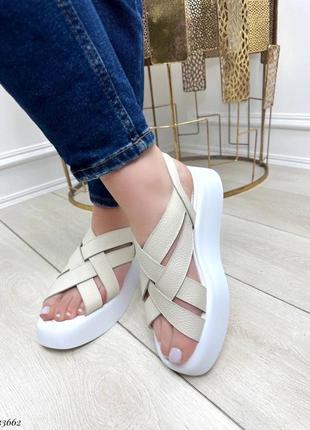 Кожаные босоножки2 фото