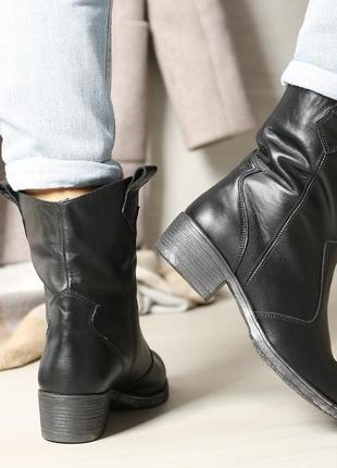 Модні шкіряні черевики козаки, з широкою халявою, черевики шкіра3 фото