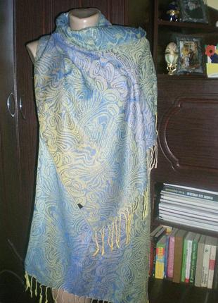 Шикарний ніжний палантин з красивим градієнтом кольорів