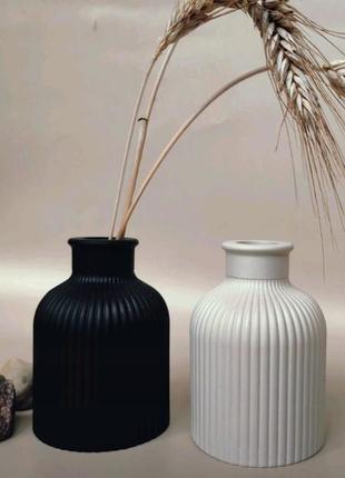 Ваза ребристая