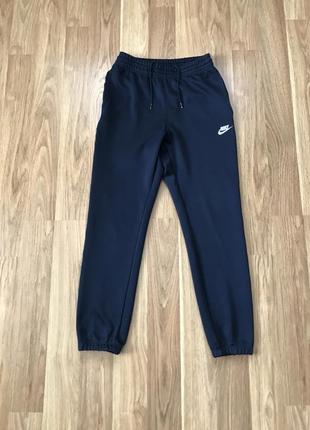 Спортивные штаны locations nike с ламппсами