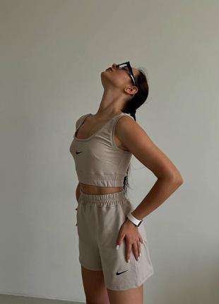 Прогулочный / спортивный костюм