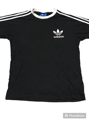 Футболка adidas з лампасами4 фото