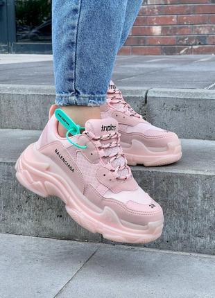 Жіночі кросівки balenciaga triple s ‘pink’ з лого на підошві