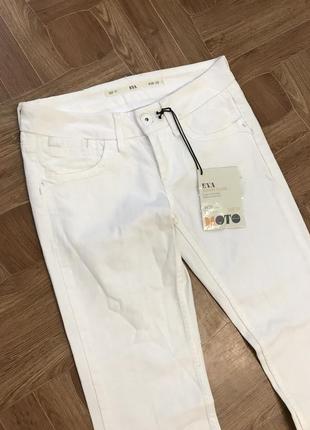 Белые расклешенные джинсы на низкой посадке topshop3 фото
