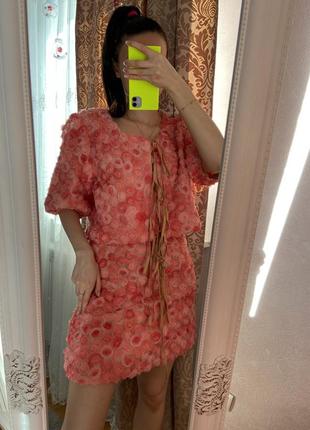 Костюм в розы юбка и пиджак