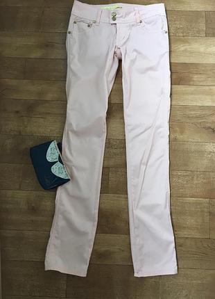 Шикарные штаны odue. розовые штаны италия. хорошие штаны. штаны с заниженной талией.