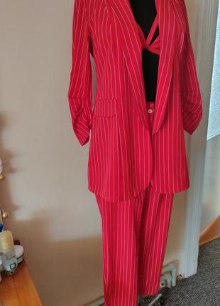 Костюм брючний жіночий стильний