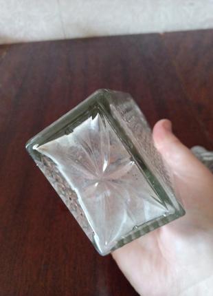 Графин, штоф.