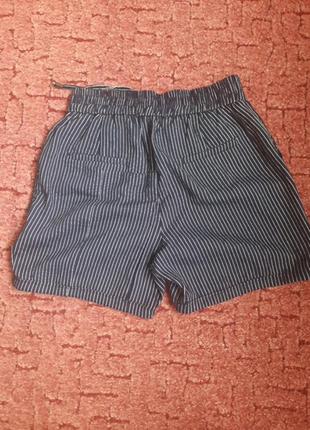 Тонкие летние шорты в полоску на резинке2 фото