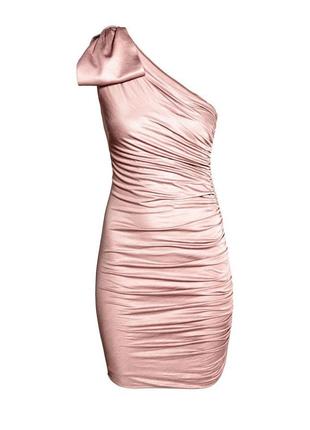 Пудровое платье h&m из коллекции премиум