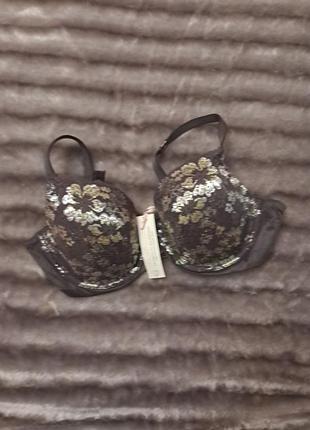 Новий бюсгалтер victoria's secret.
розмір 36d.