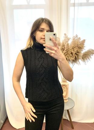 Жилетка итальялия черная, шерсть 50% не колючая!! с вязкой косами