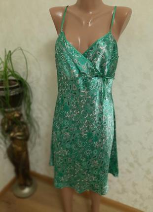 Невагома атасна ночнушка пенюар