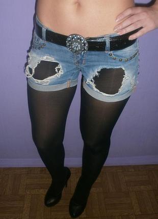Короткие джинсовые шортики