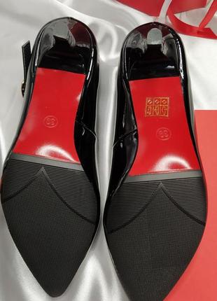 Черные лодочки классические туфли (небольшой каблук) підбори kitten heels4 фото