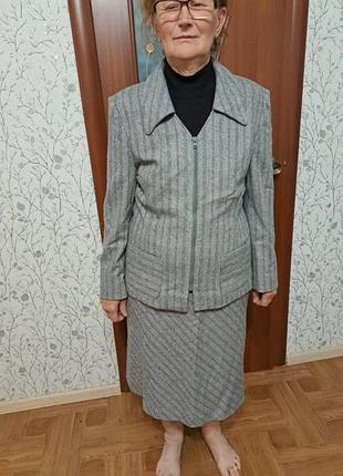 Костюм