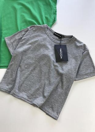 Вкорочена футболка