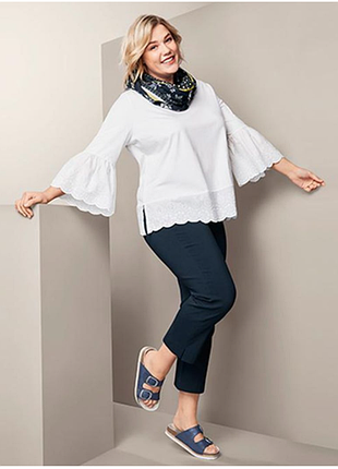 Шикарна кофтинка, блузка з вишивкою, молочного кольору, тсм чибо. м xl