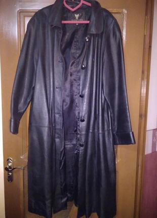 Кожаный плащ