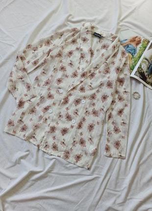 Двубортная накидка в цветочный принт под пиджак4 фото