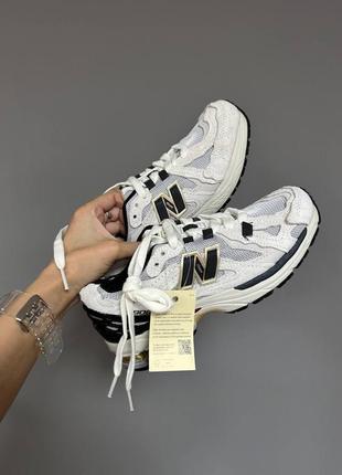 Кросівки жіночі new balance 1906r white / gold / black