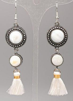 Сережки перламутр d-19,5мм+-i 12 мм+- l-8,5 см +-