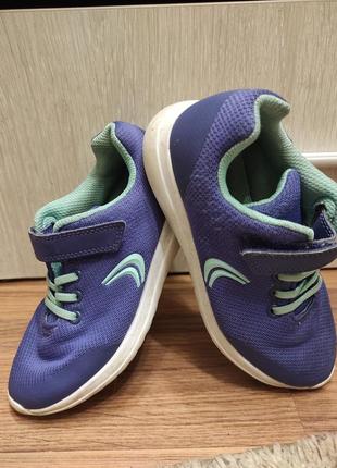Clarks кроссовки для девочки 29р.