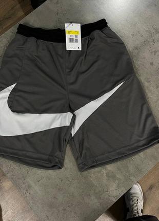 Nike big swoosh шорти