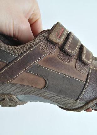 Кросівки, туфлі clarks шкіра 30 розмір устілка 17 - 18 см, на липучках2 фото