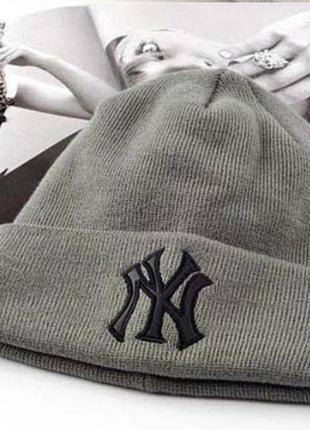 Шапка new york yankees сіра з чорним лого