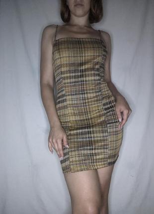 Платье в клетку bershka