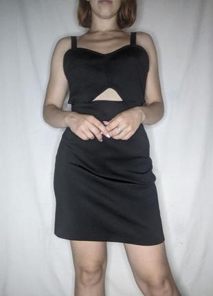 Сексуальна вечірня котельна сукня з прорізами1 фото